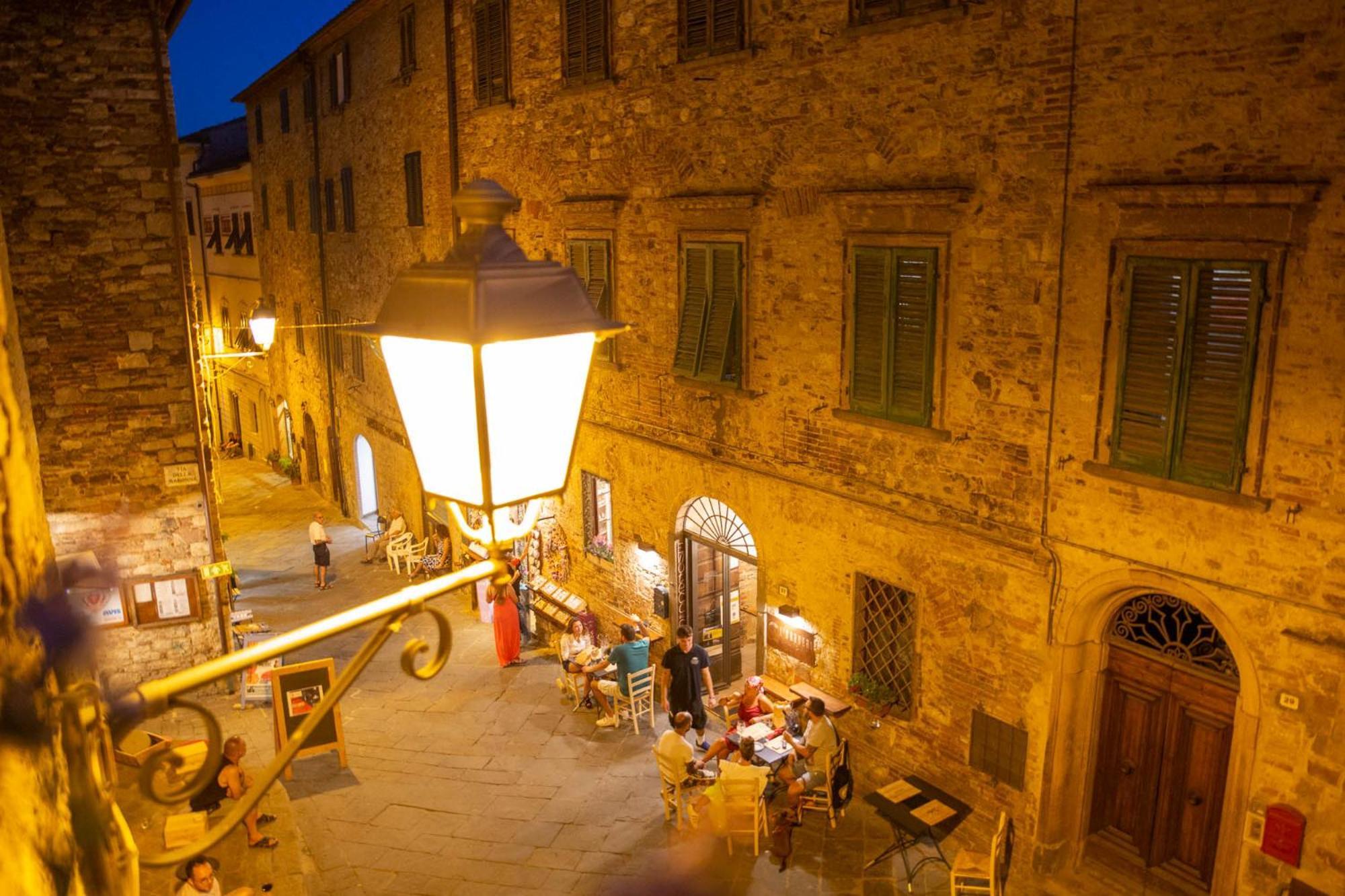Casa Raffaella 1 Tuscan Charm In Medieval 苏韦雷托 外观 照片